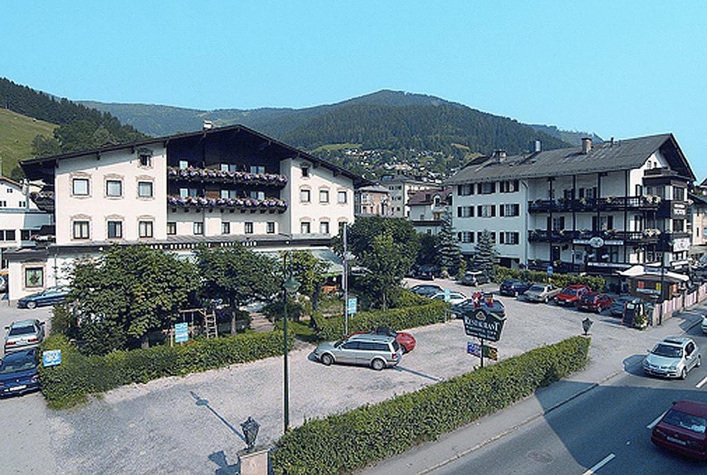 Alpenparks Hotel & Apartment Central Zell Am See Oda fotoğraf
